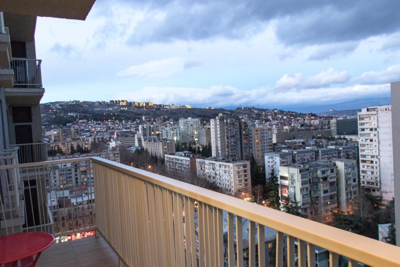 7Th Heaven Apartment In Central Tbiliszi Kültér fotó